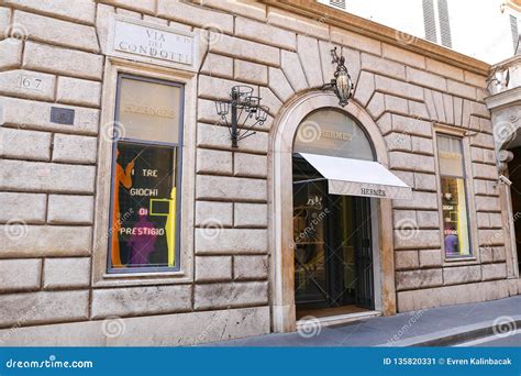 hermes via roma cerca personale